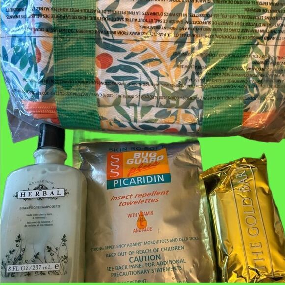 Avon Floral Tote Bag with Green Straps - Picture 1 of 6